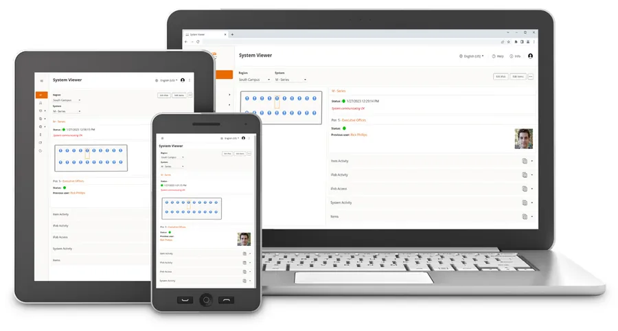 TrakaWEB abierto en computador, tablet y teléfono